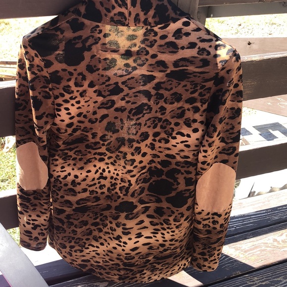 Western Cardigan: Leopard/Suade elbows: Size M - Picture 2 of 3
